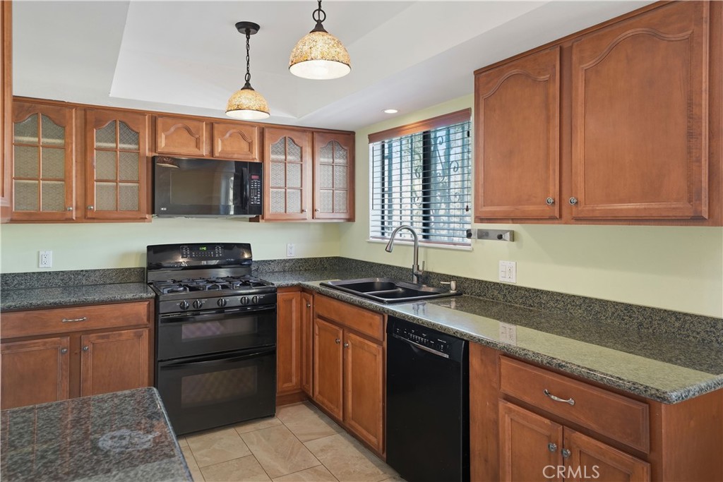 6101 Fulton Avenue 9 Property Photo 7