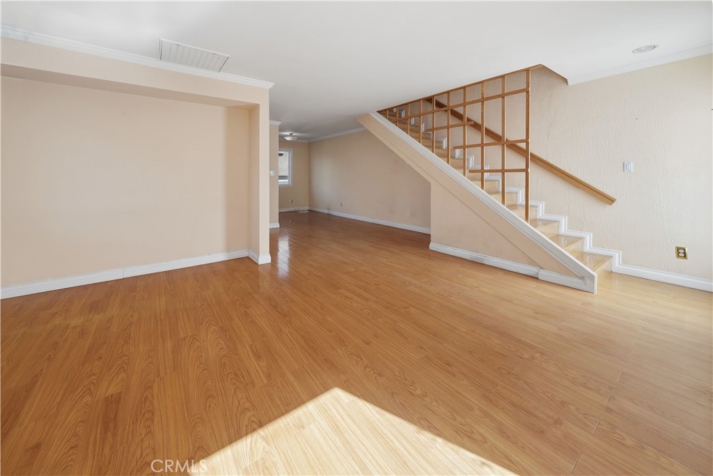 6101 Fulton Avenue 9 Property Photo 8