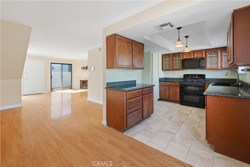 6101 Fulton Avenue 9 Property Photo 15