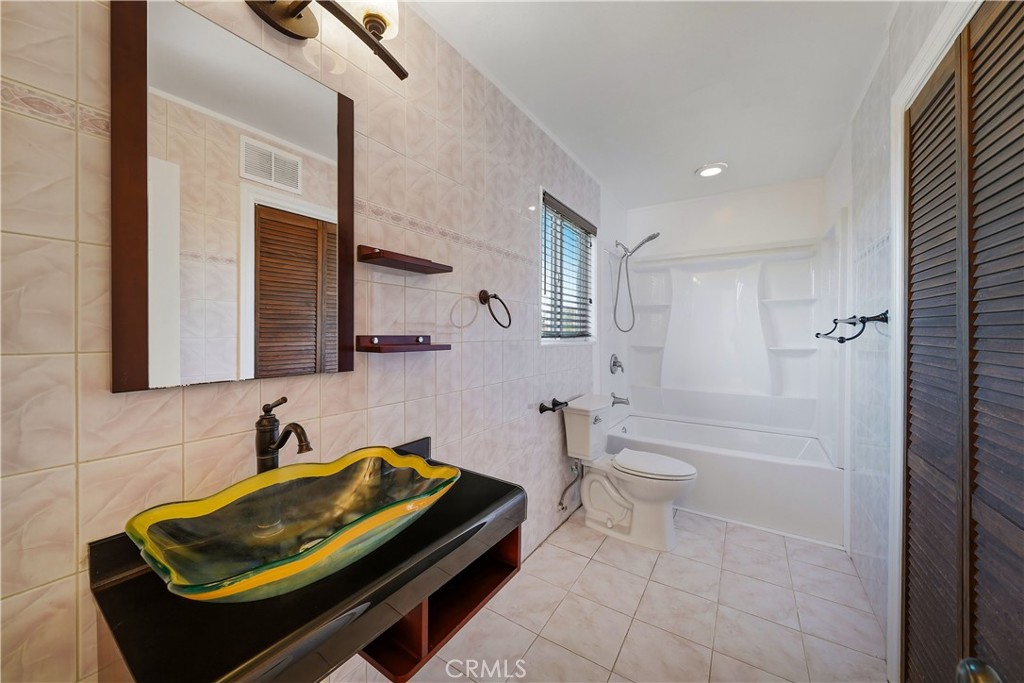 6101 Fulton Avenue 9 Property Photo 23