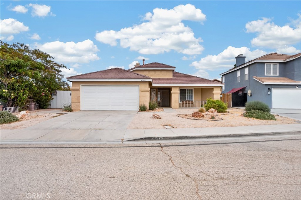 44252 Tahoe Way Property Photo 1