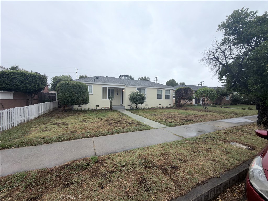 17822 Vanowen Property Photo 2