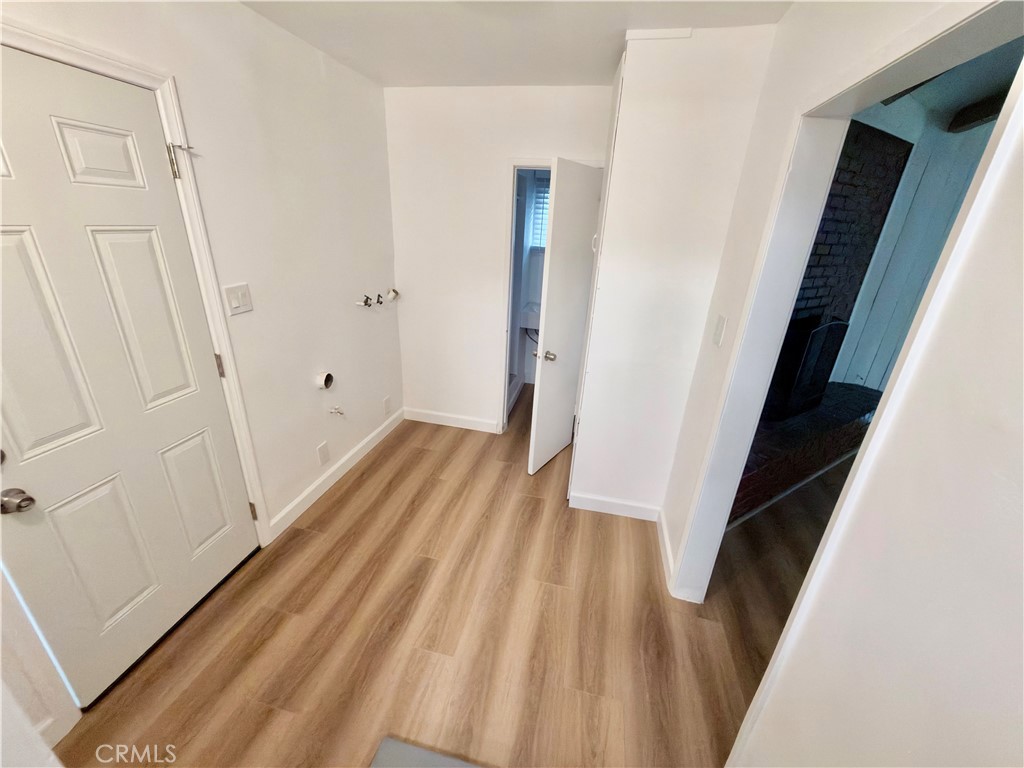 17822 Vanowen Property Photo 9