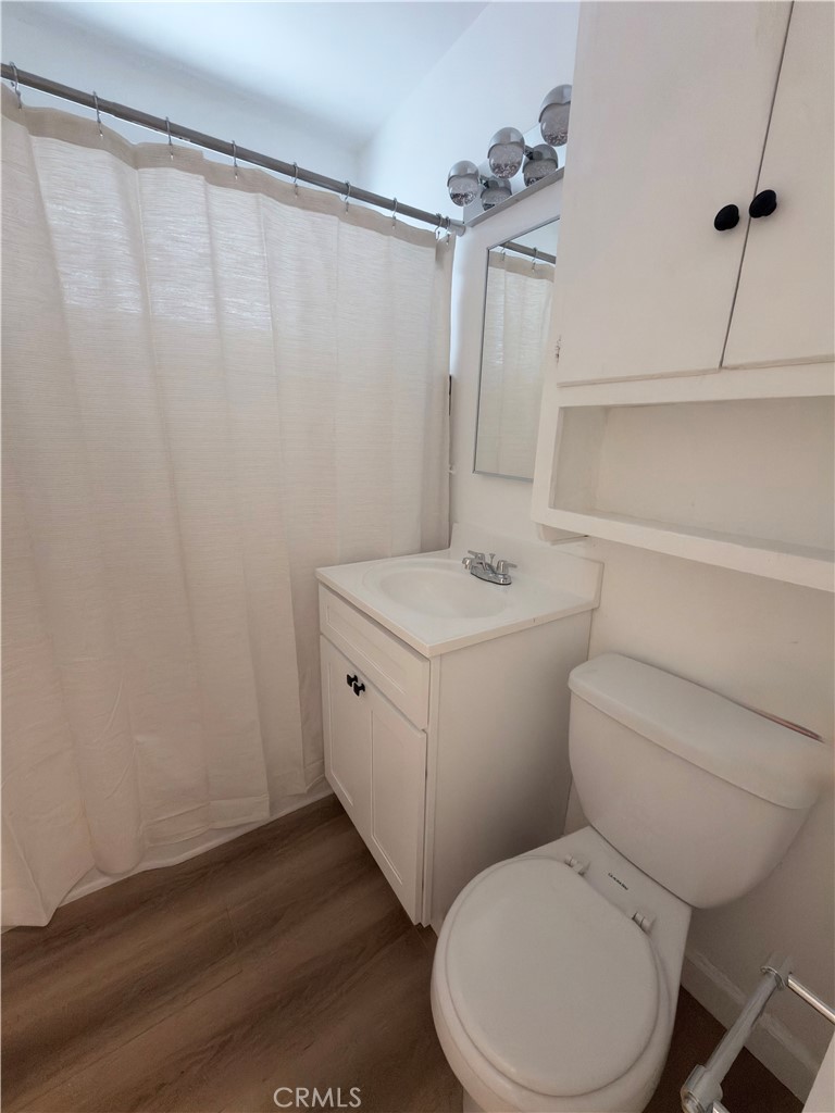17822 Vanowen Property Photo 14