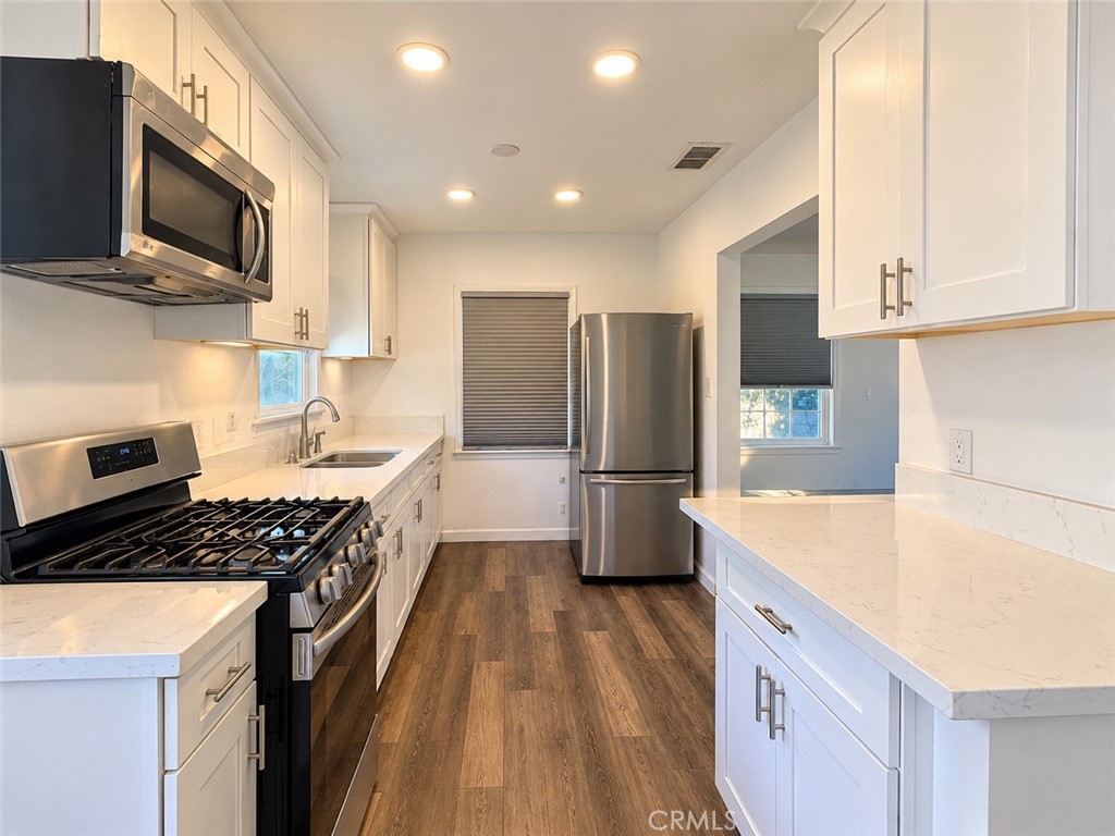 14544 Studebaker Road Property Photo 8