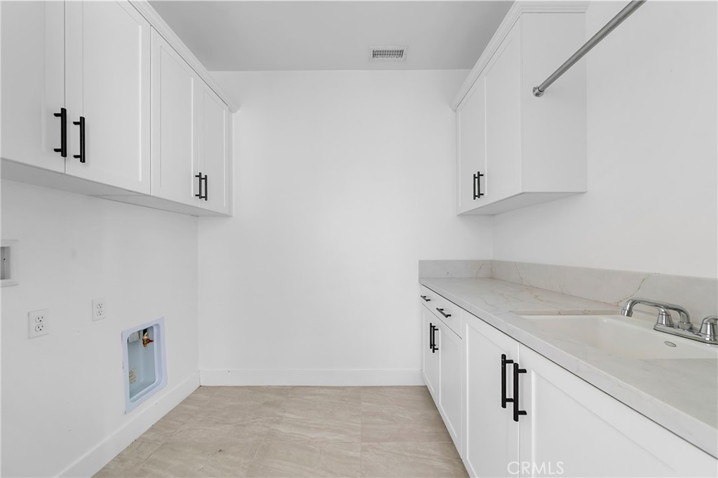 11740 N Hillsborough Property Photo 31