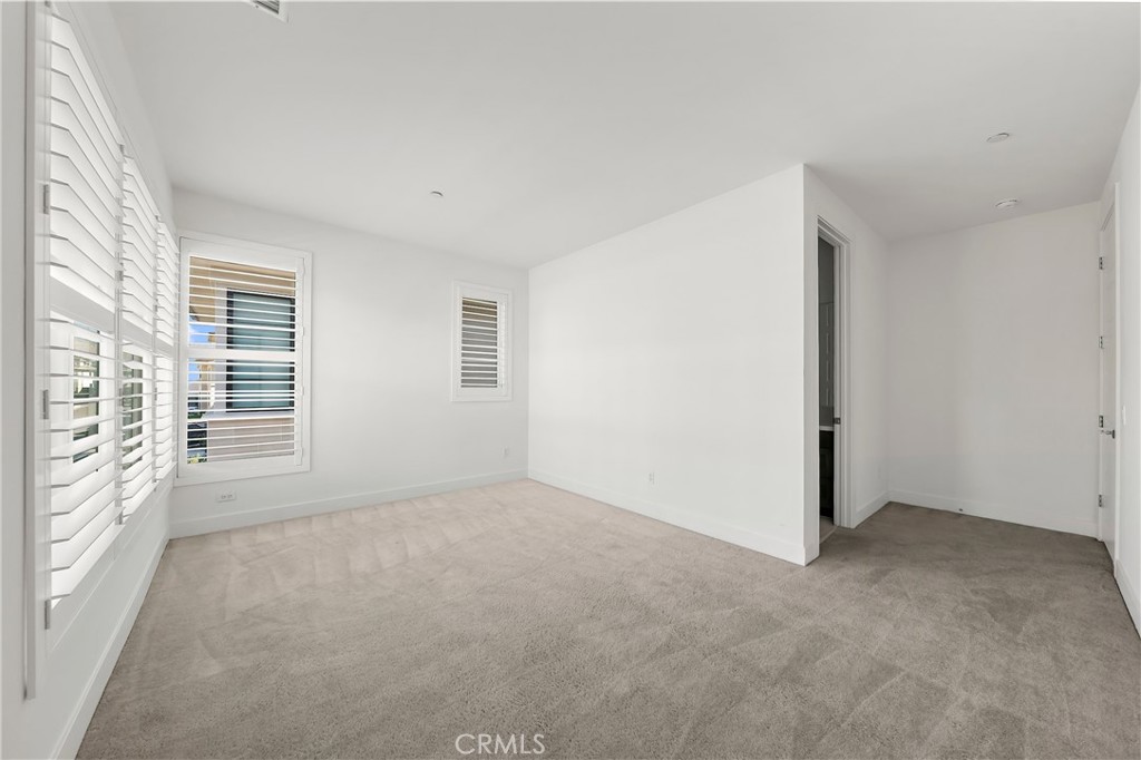11740 N Hillsborough Property Photo 33