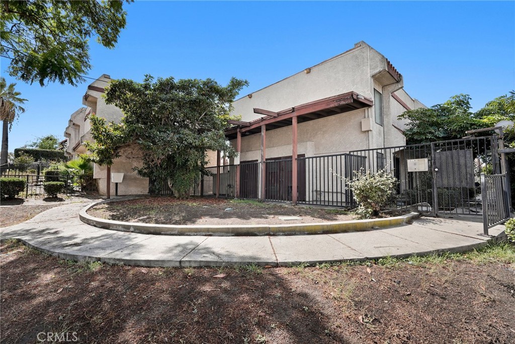 11401 Berendo Avenue 7 Property Photo 1