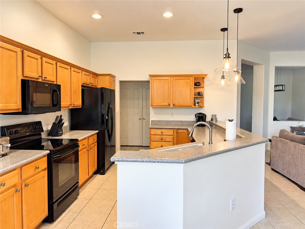 78556 Kensington Property Photo 6