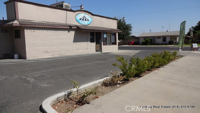 537 W Pine Street Property Photo 2