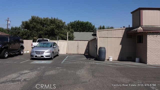 537 W Pine Street Property Photo 4