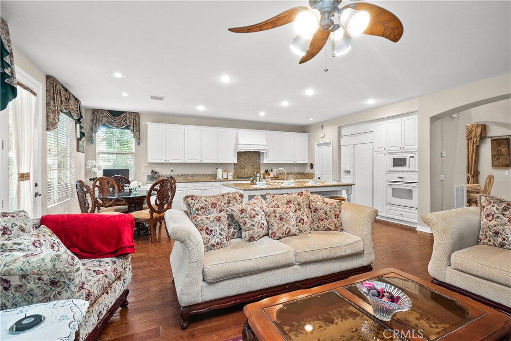 26163 Shadow Rock Lane Property Photo 13