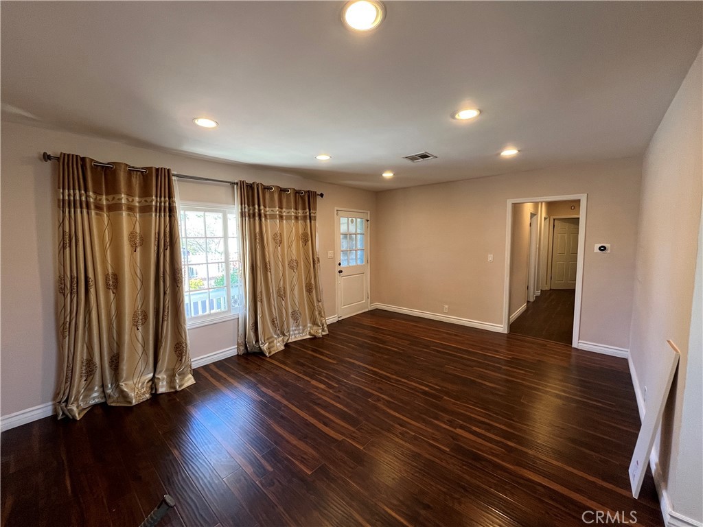8334 Aura Property Photo 5