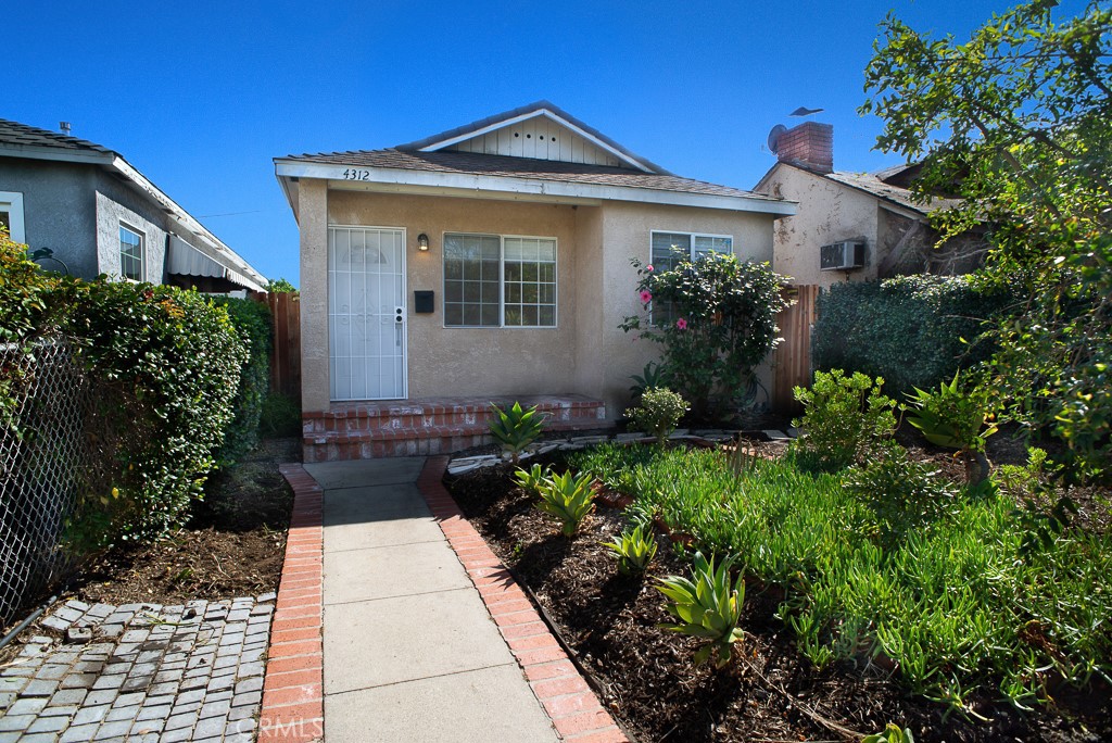 4312 W Chandler Boulevard Property Photo 1