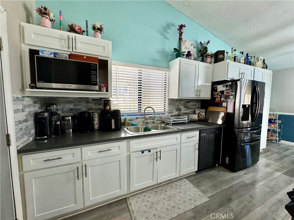 1308 W Avenue H8 Property Photo 1