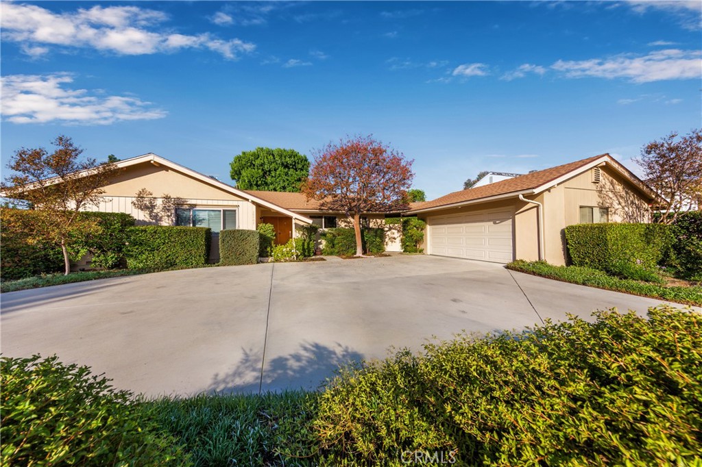 10907 Darby Property Photo 1