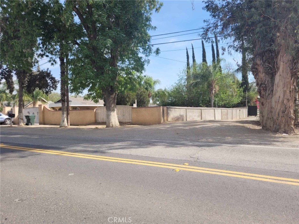 5258 El Rivino Road Property Photo 3