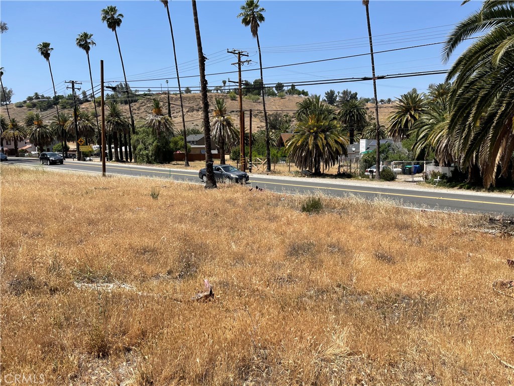 16 Riverside Drive Property Photo 5