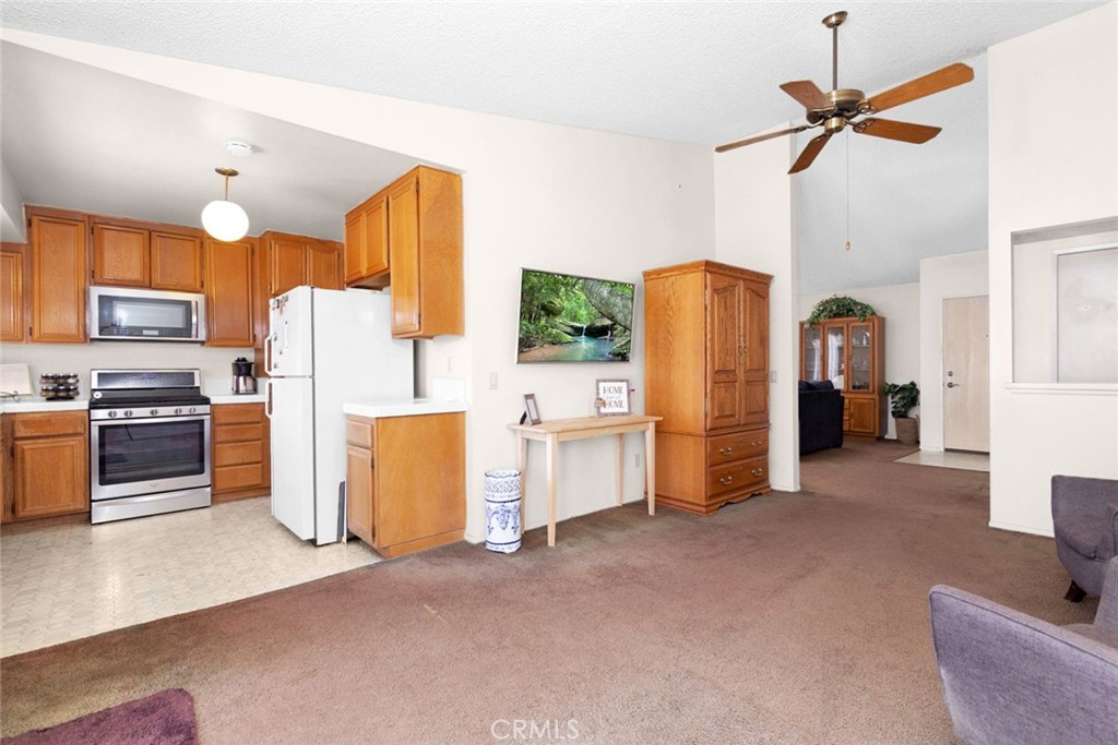 25645 Delphinium Avenue Property Photo 17