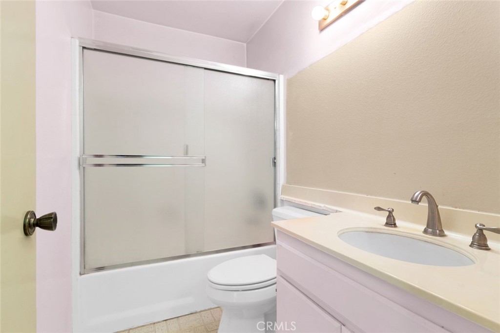 25645 Delphinium Avenue Property Photo 23