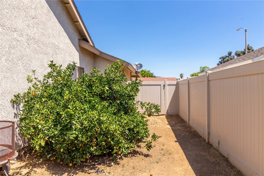 25645 Delphinium Avenue Property Photo 36