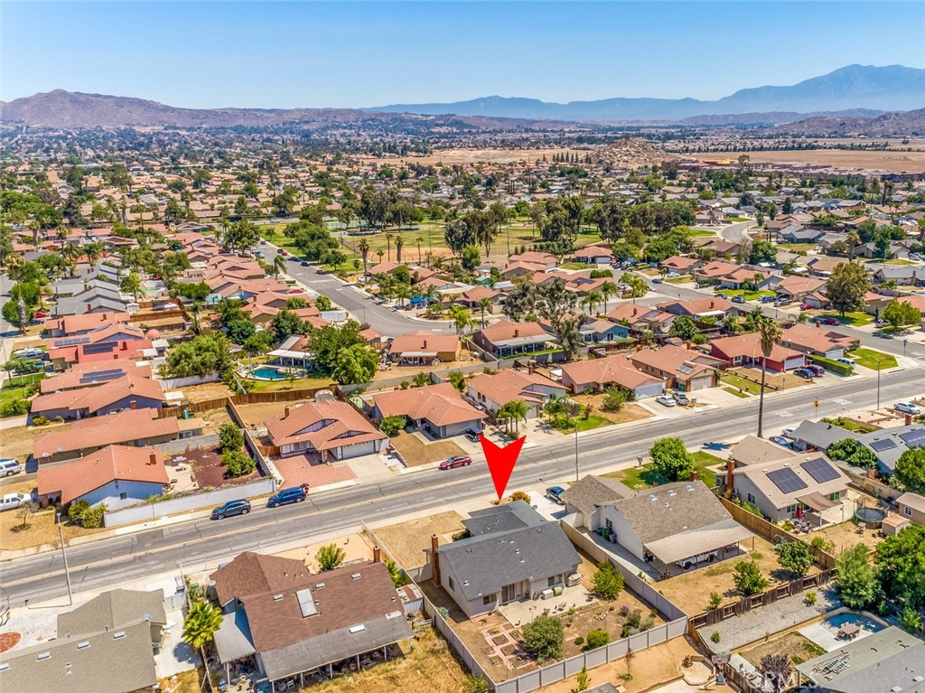 25645 Delphinium Avenue Property Photo 42