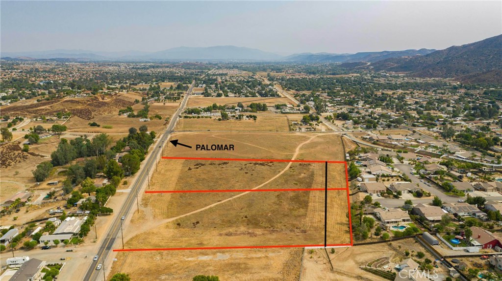1 Palomar Street Property Photo 11