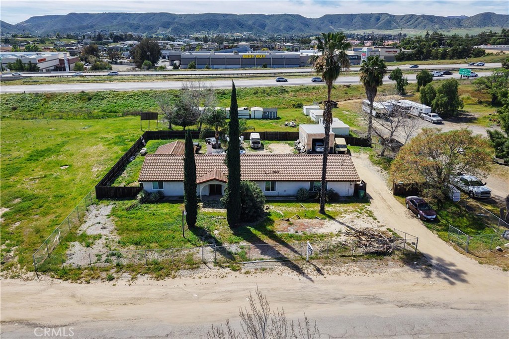 25189 Monroe Avenue Property Photo 10