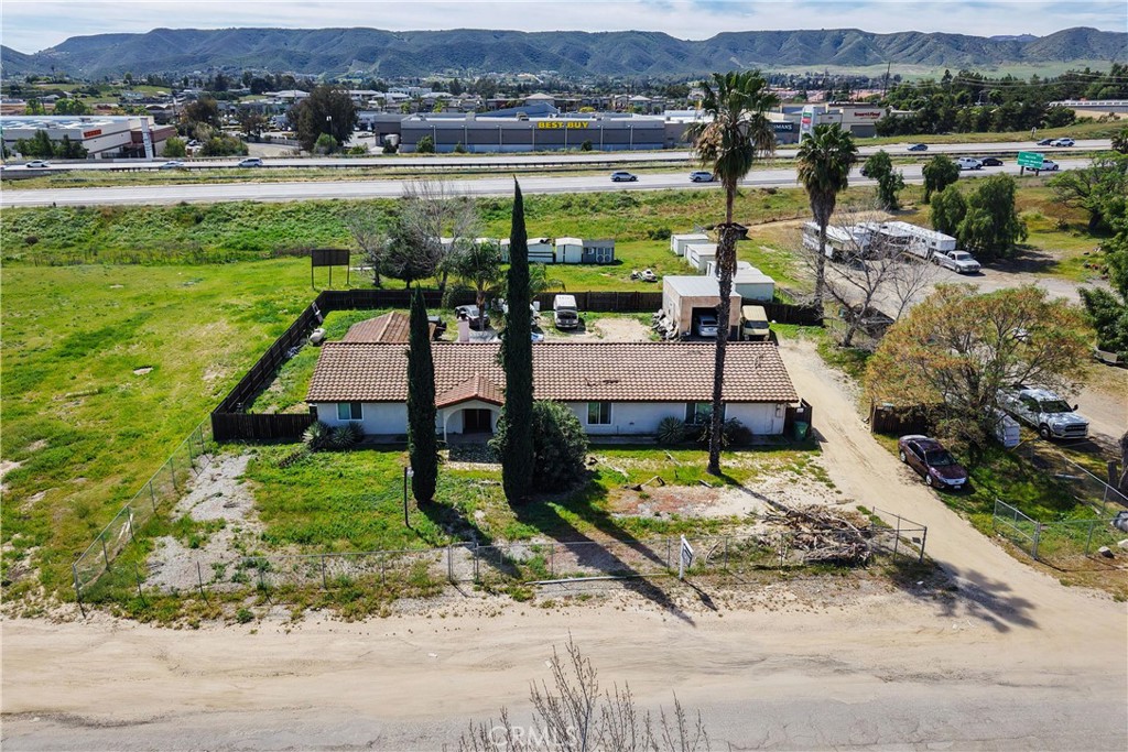 25189 Monroe Avenue Property Photo 11