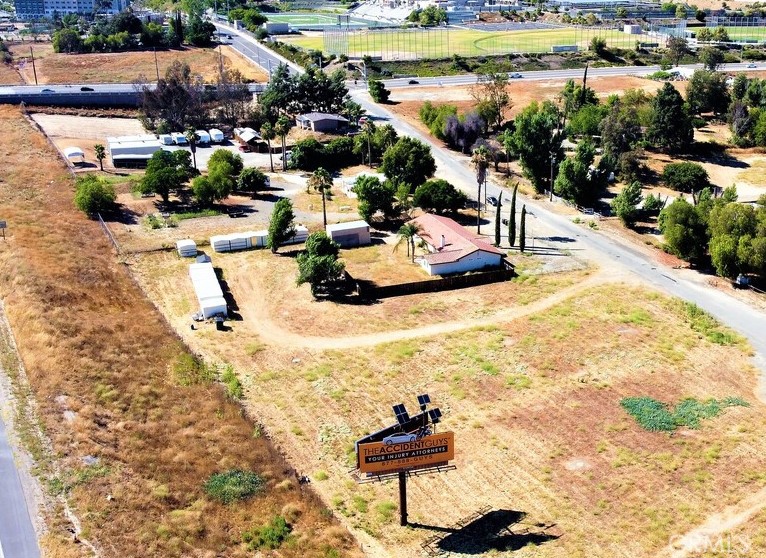 25189 Monroe Avenue Property Photo 16