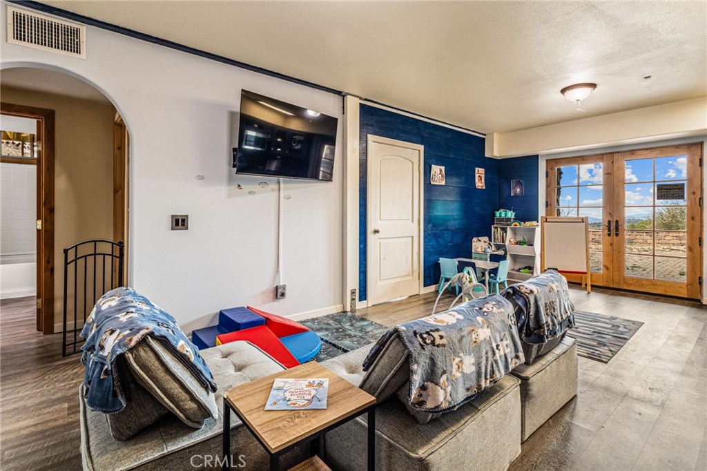 17180 Mile High Road Property Photo 21