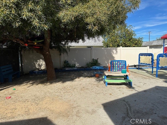 41861 Acacia Avenue Property Photo 32