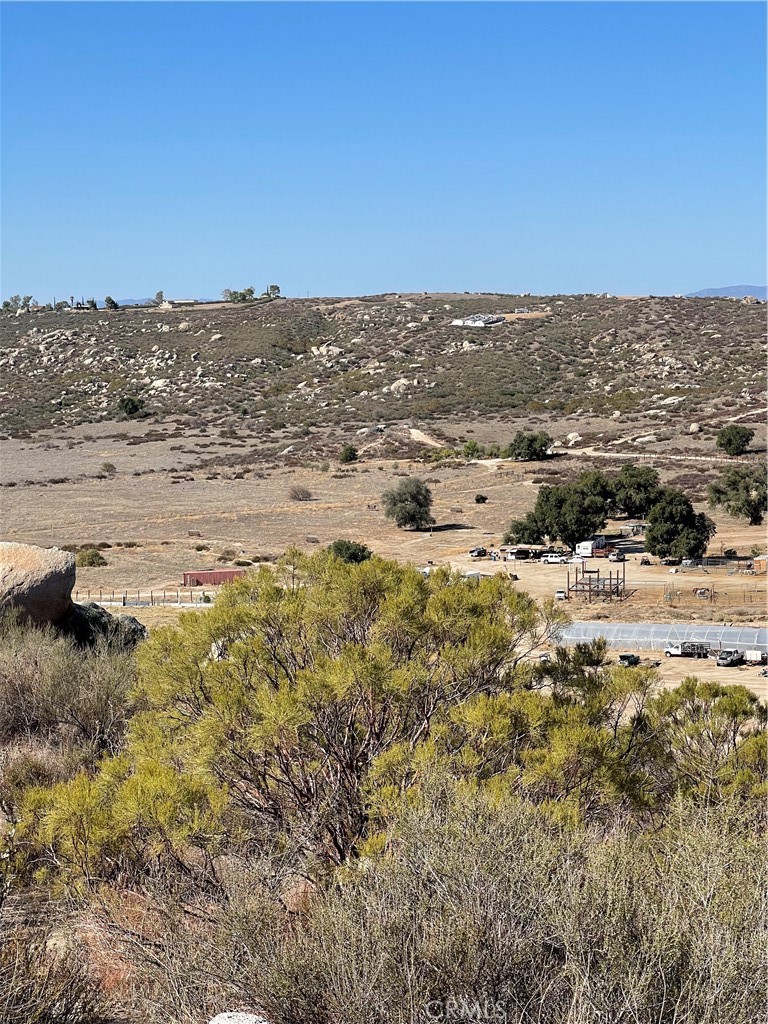 1718 Milpas Road Property Photo 4