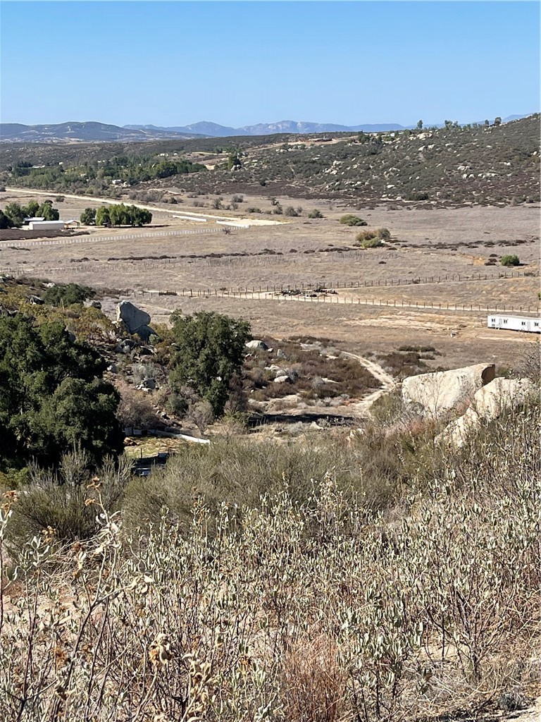 1718 Milpas Road Property Photo 8