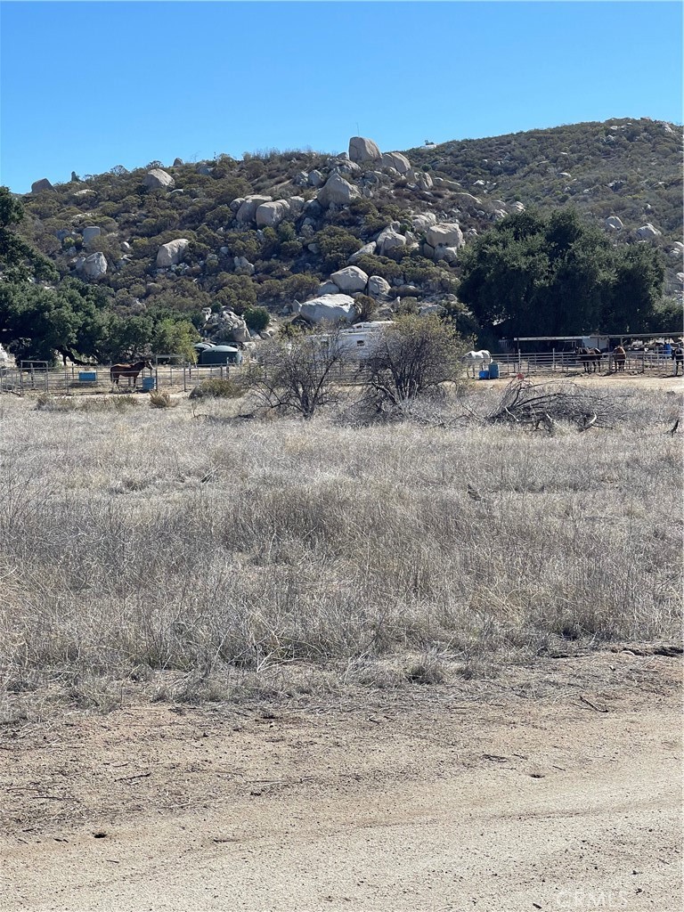 1718 Milpas Road Property Photo 10