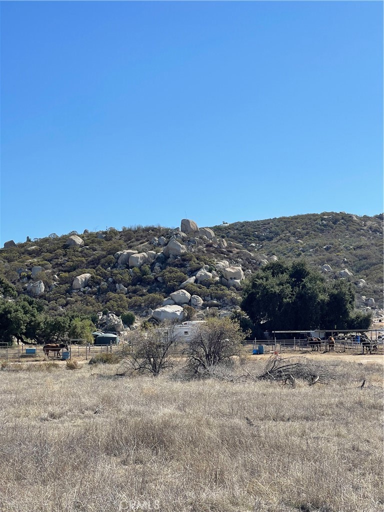 1718 Milpas Road Property Photo 11
