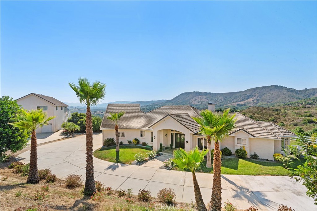 23505 Carancho Road Property Photo 1