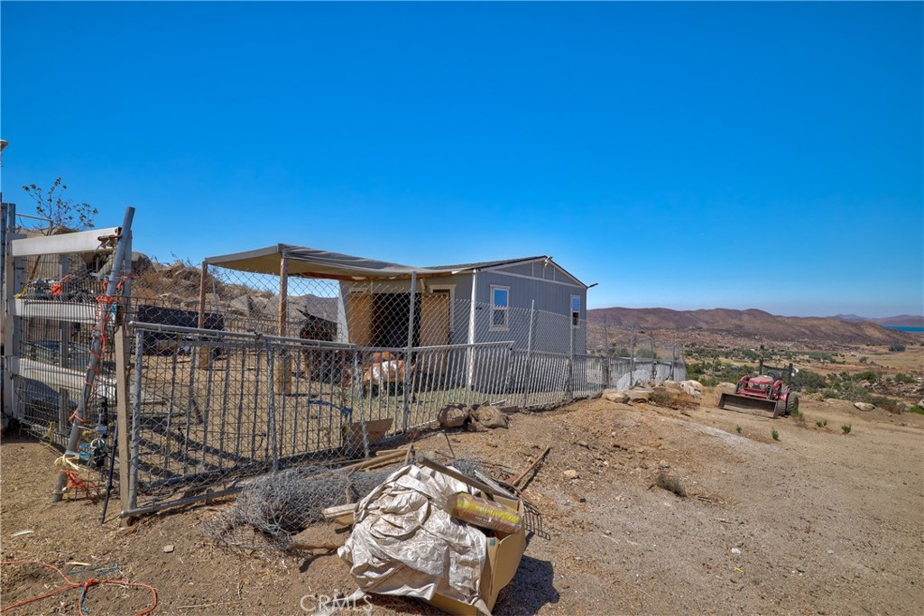 32425 Weber Way Property Photo 4