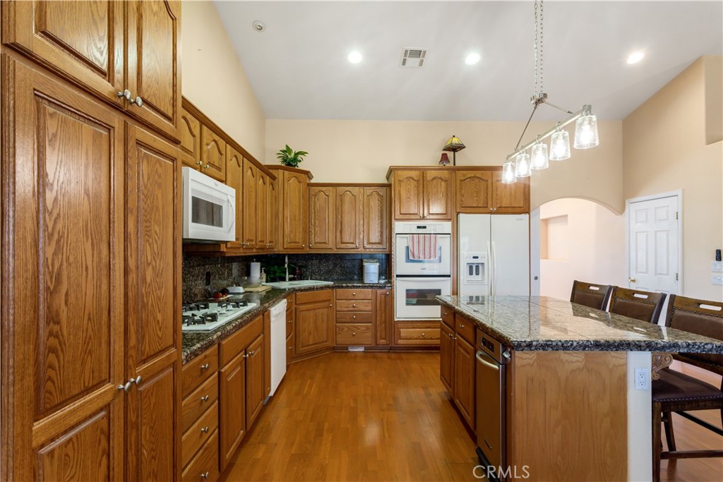 57050 Knollwood Drive Property Photo 8