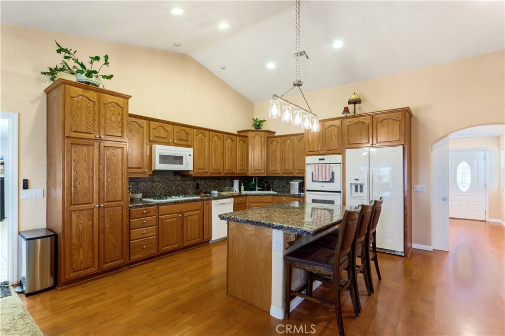 57050 Knollwood Drive Property Photo 9