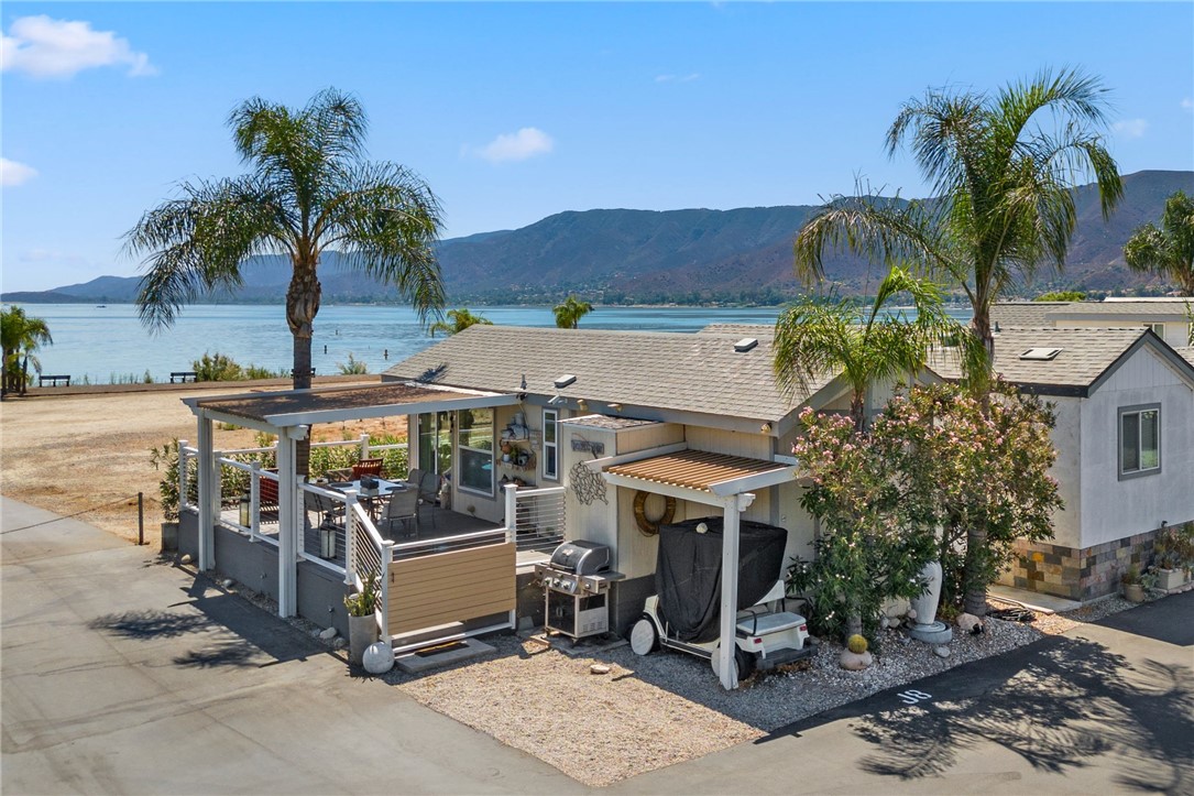 32000 Riverside J-8 Property Photo 1