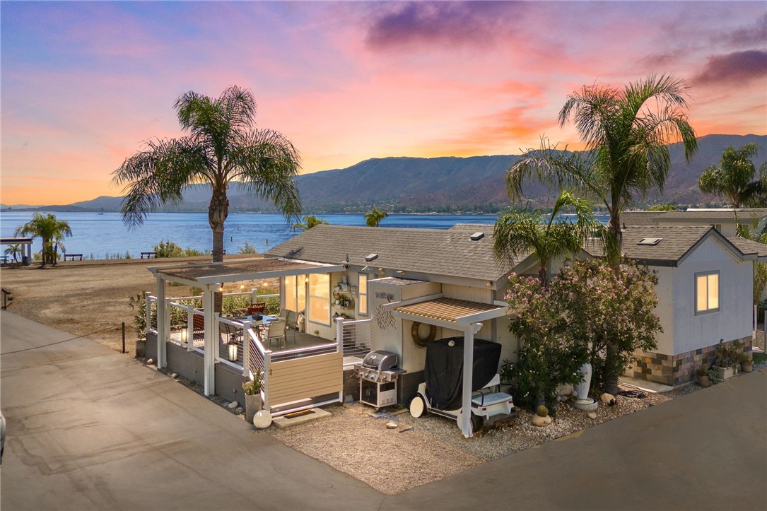 32000 Riverside J-8 Property Photo 5