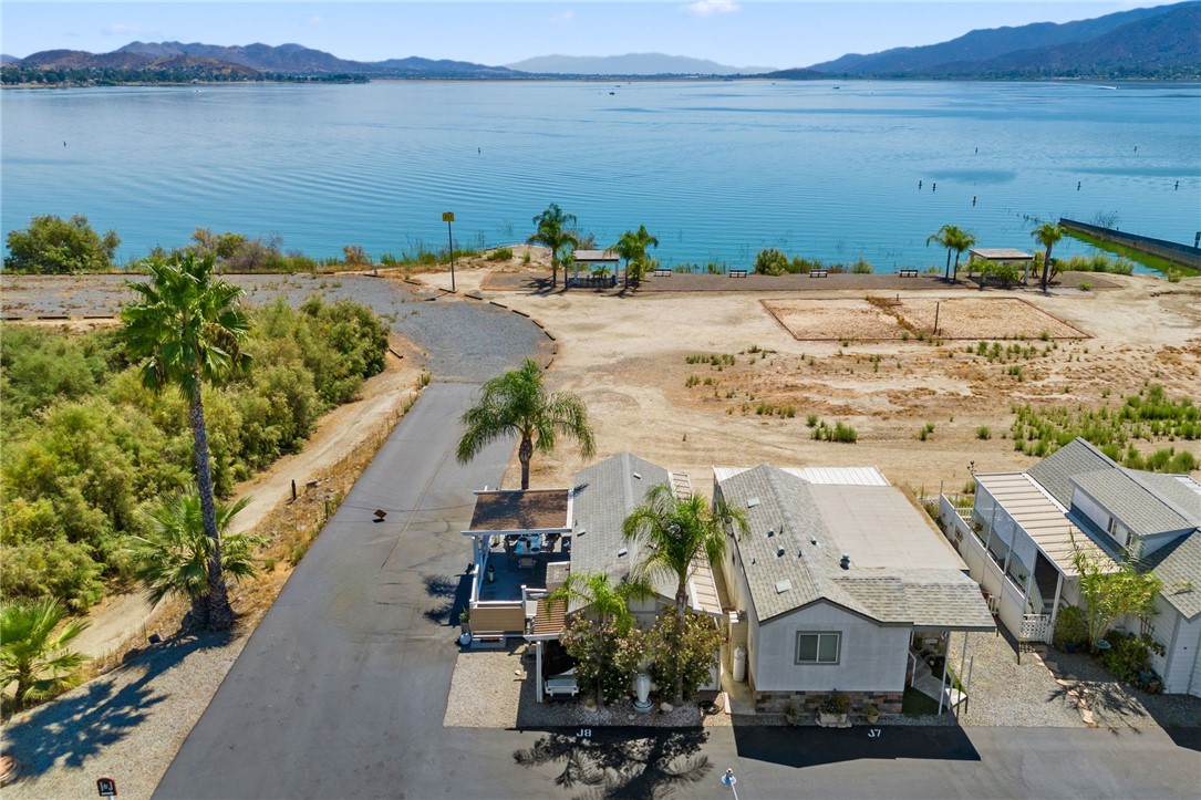 32000 Riverside J-8 Property Photo 6