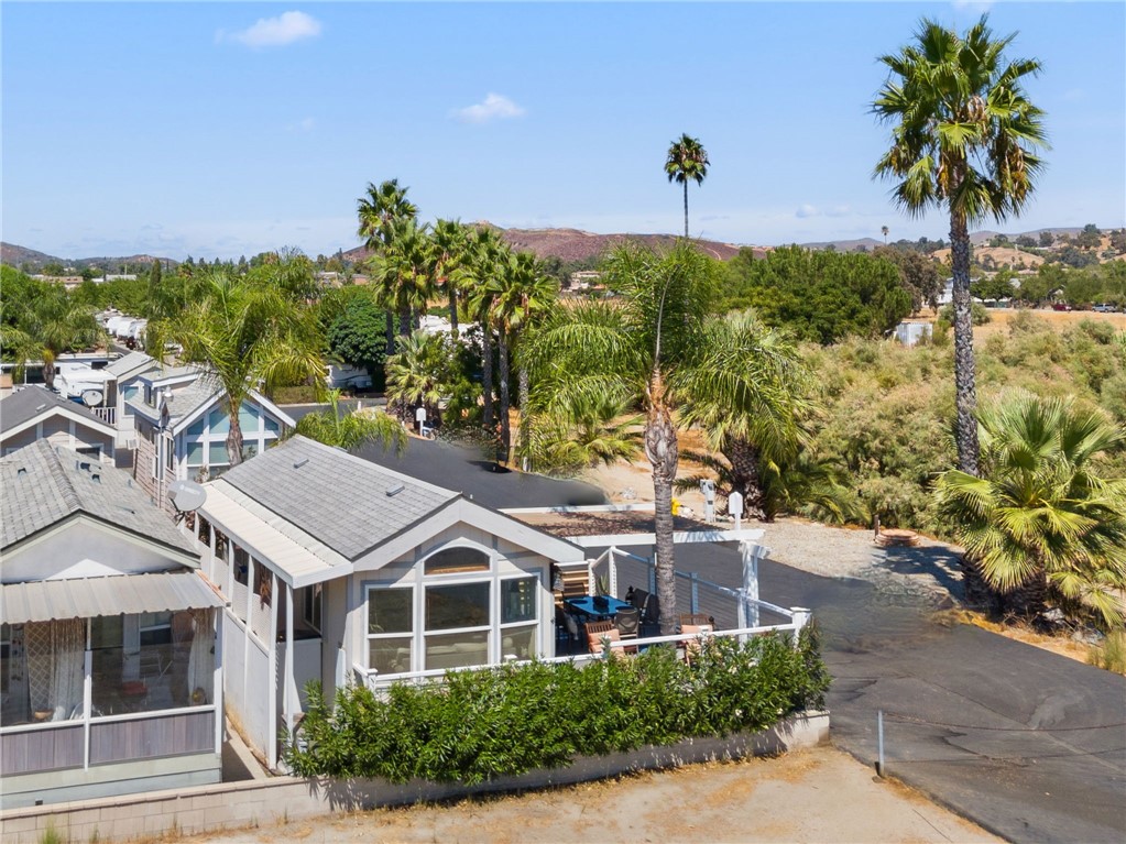 32000 Riverside J-8 Property Photo 7