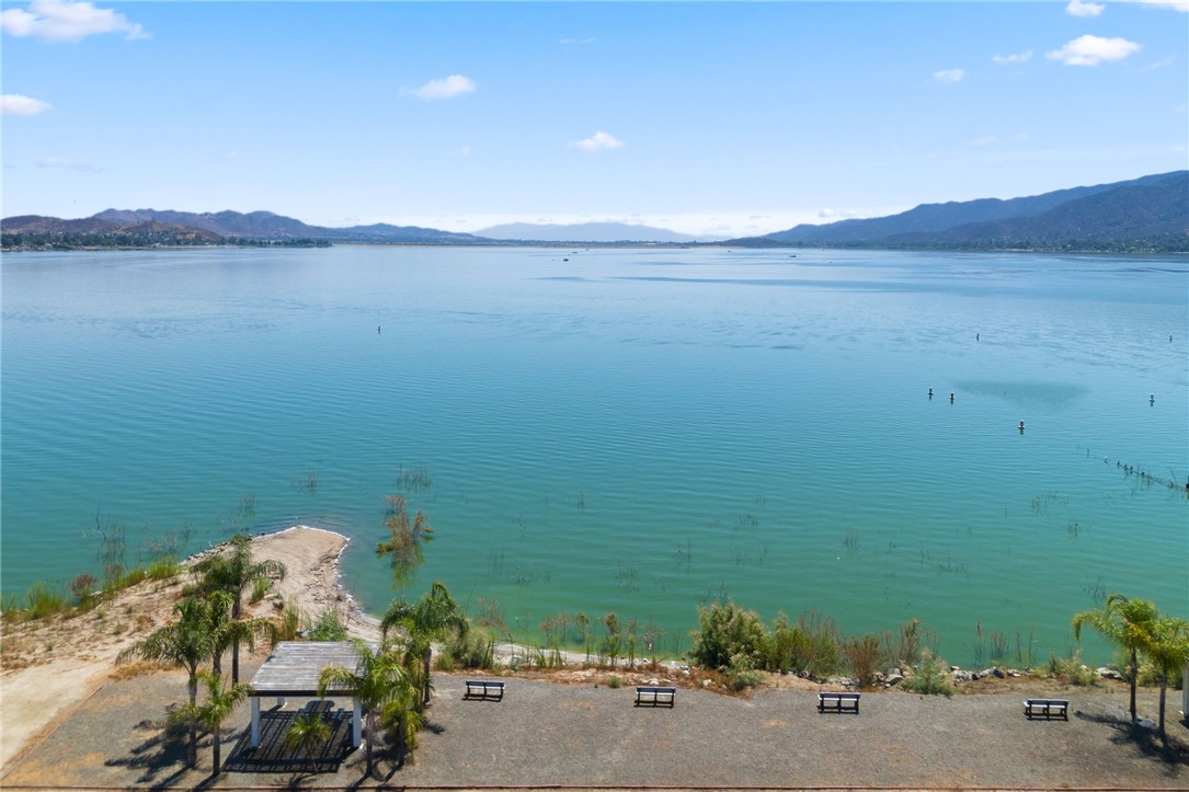 32000 Riverside J-8 Property Photo 29