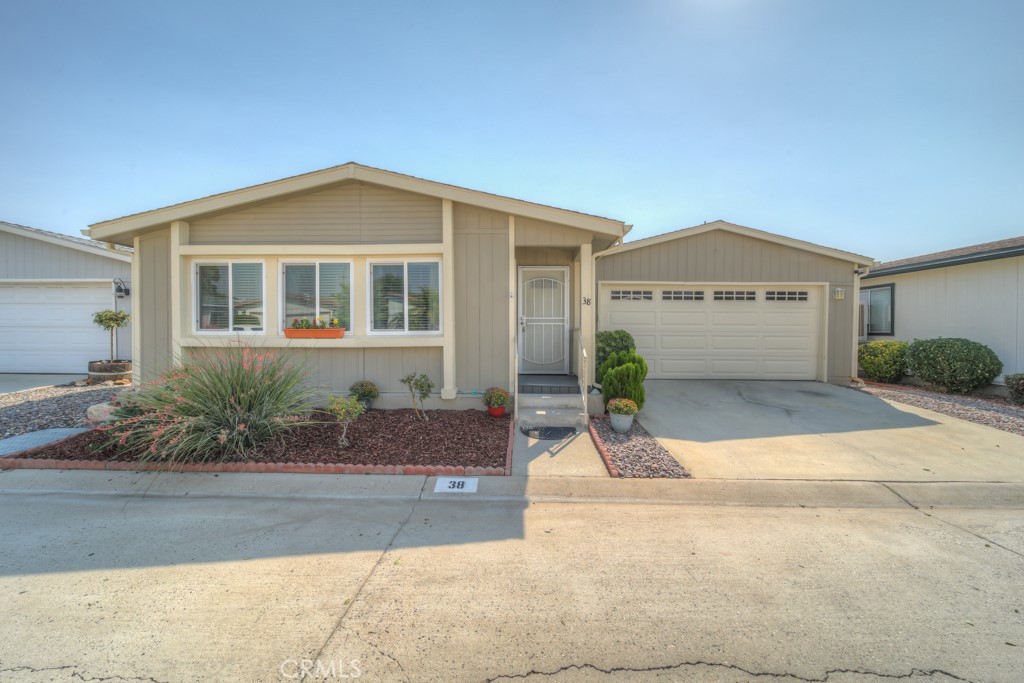 27250 Murrieta Road 38 Property Photo 1