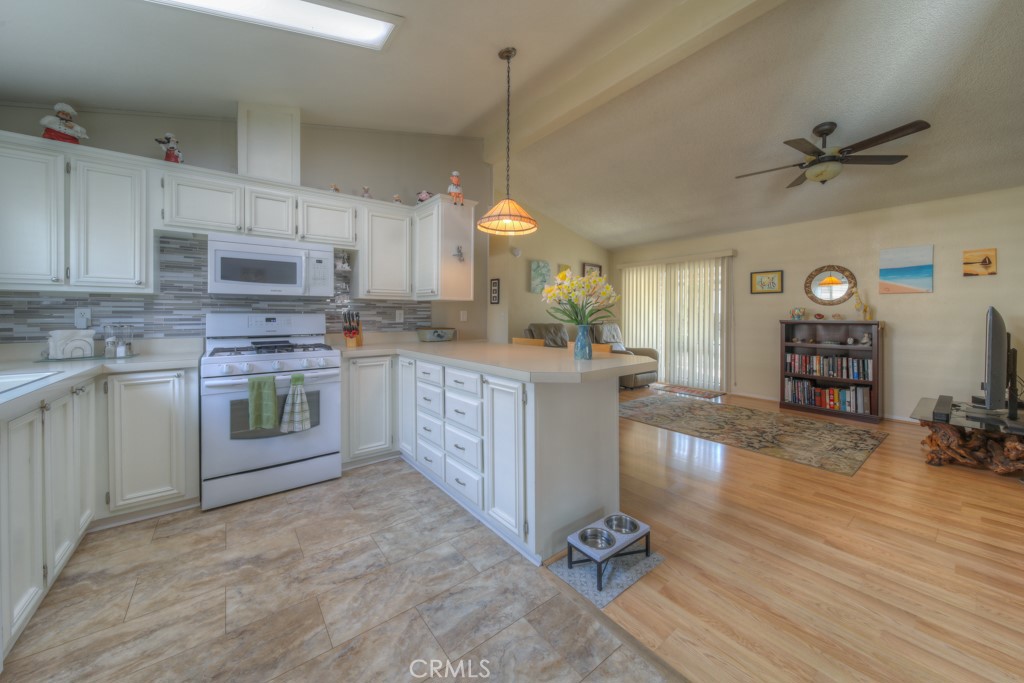 27250 Murrieta Road 38 Property Photo 8