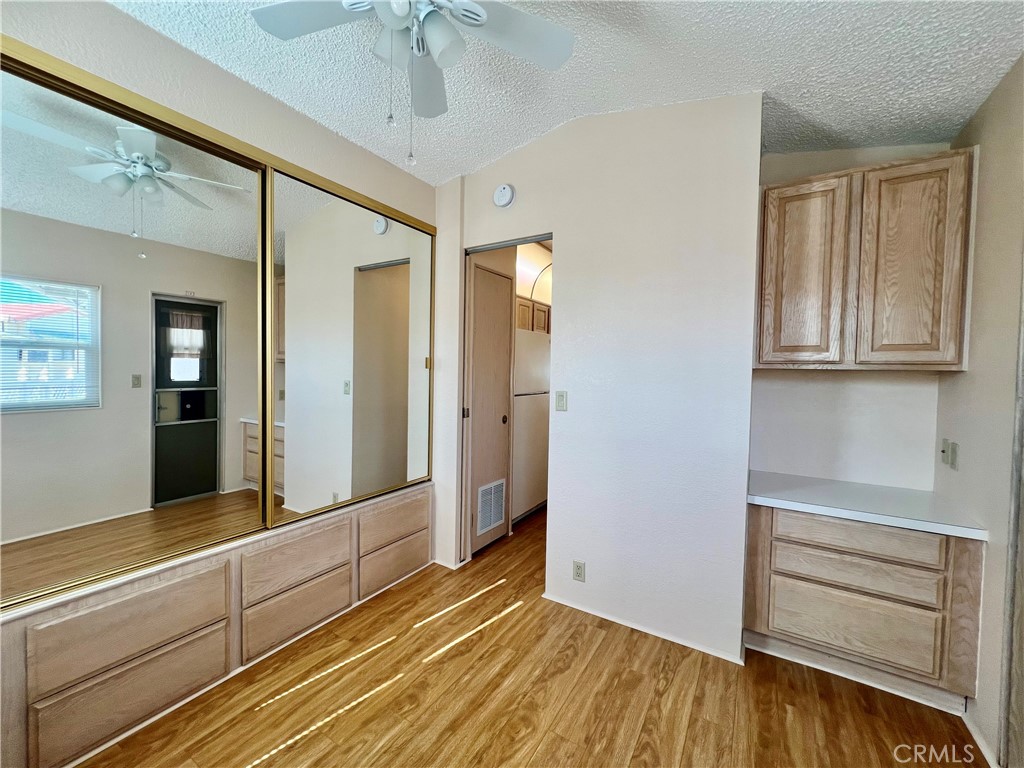 1295 S Cawston Avenue 175 Property Photo 11