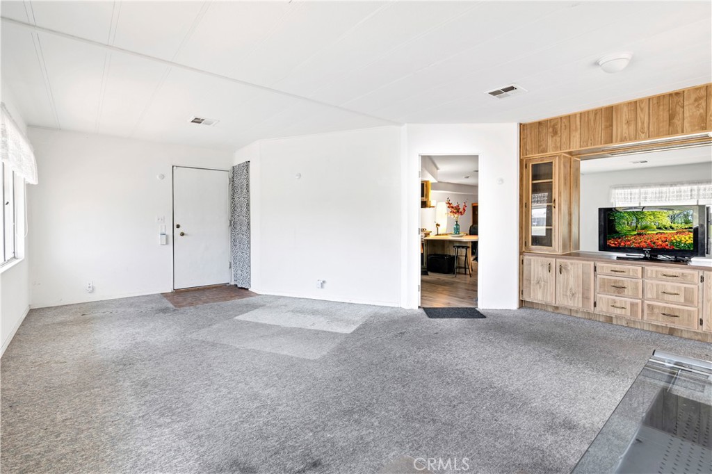 601 N Kirby Street 81 Property Photo 11