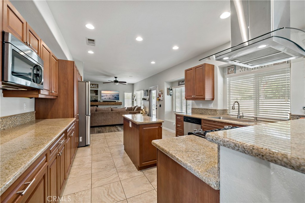 39802 De Vendome Court Property Photo 15